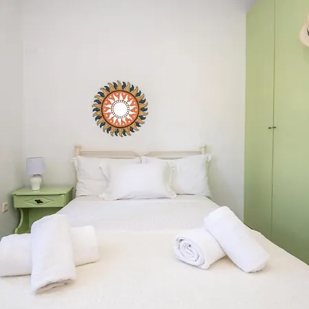 Paty's Sun Side House Ambelas